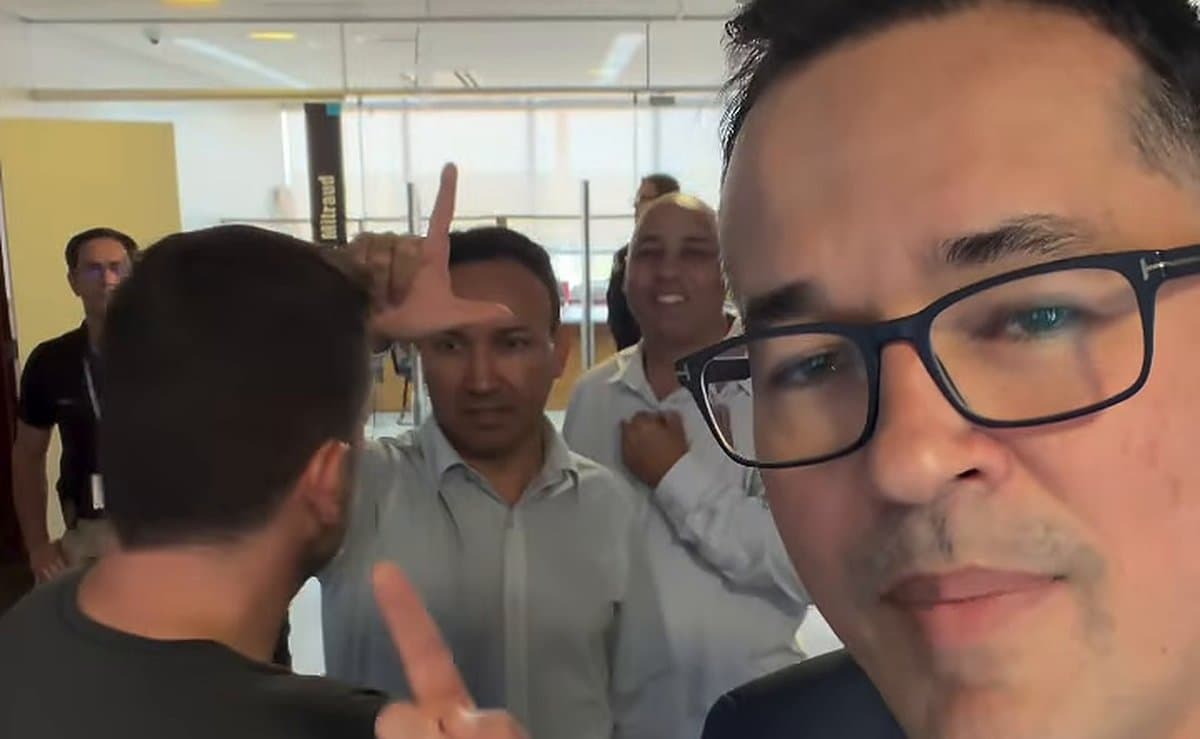"Não trouxeram nada": Deltan diz que Lula não entregou documentos no TSE e é interrompido em vídeo