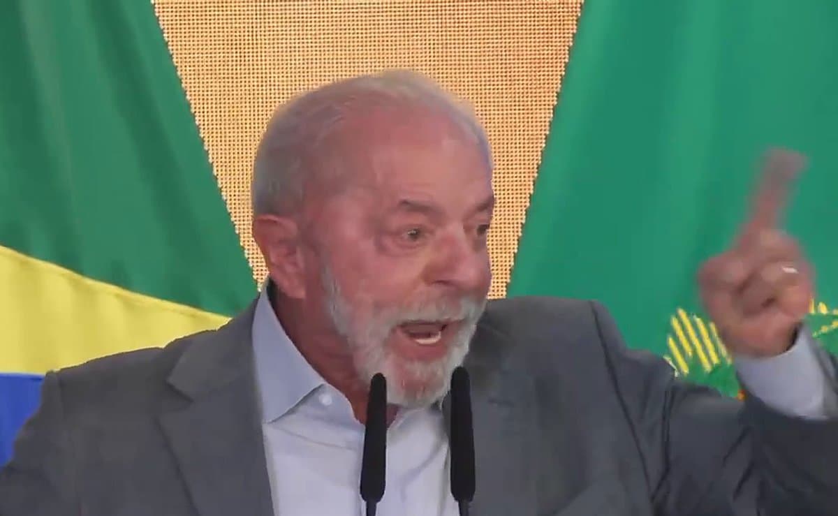 Lula promete Pix de R$ 5 mil “que não é empréstimo” para “todo mundo recomeçar sua vida”