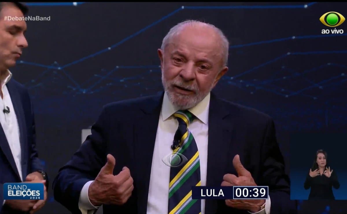 ‘Tenha coragem, prove que é honesto’: Lula volta a desafiar Flávio Bolsonaro a abrir a conta e o celular