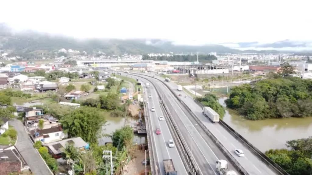 Rodovia paralela à BR-101 tem seis empresas interessadas