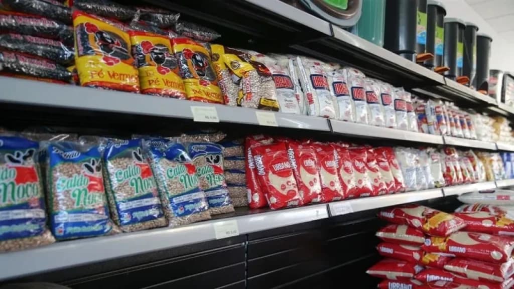 Reforma tributária pode aumentar impostos de alimentos básicos