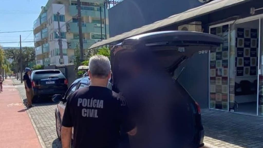 Foragido por homicídio no Paraná estava escondido em Bombinhas