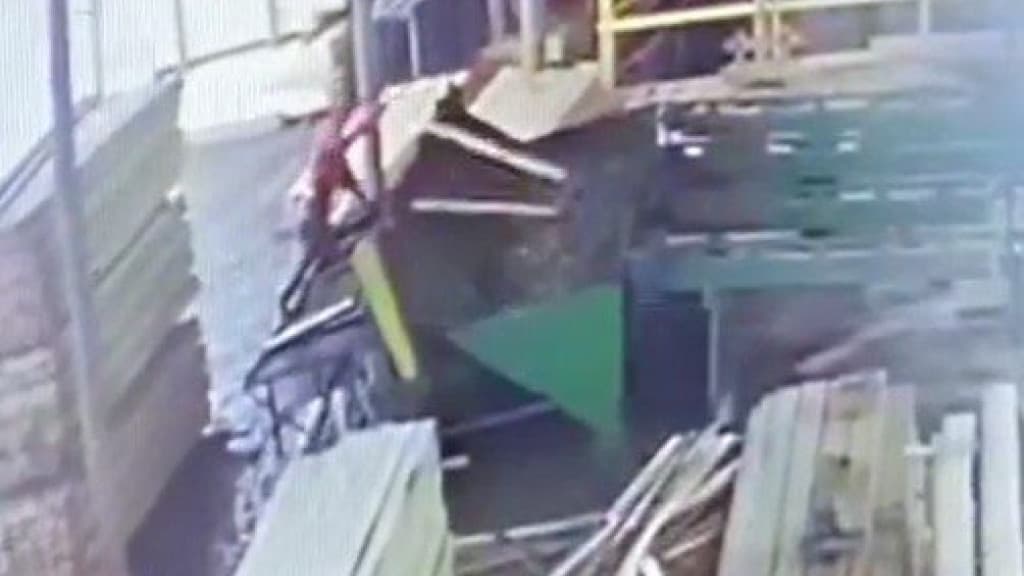 Homem tem cabeça perfurada por máquina de madeira em acidente de trabalho