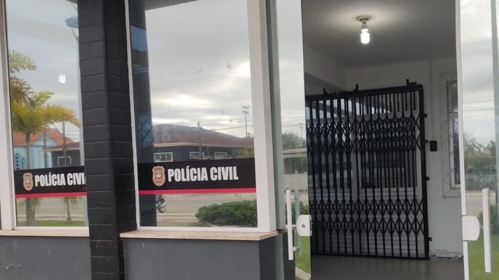 Morador de Tijucas que teve casa invadida por ladrão encontra delegacia fechada
