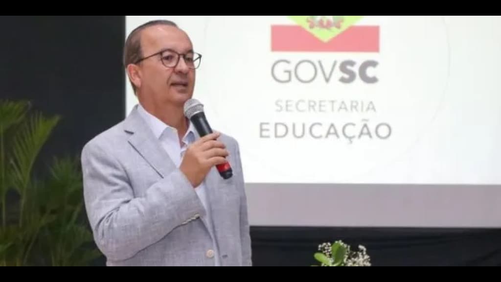 SC terá maior concurso público da história da educação: “8 mil professores”