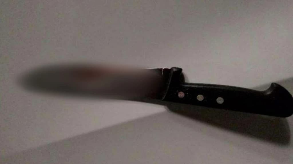 Homem nega emprestar dinheiro para o irmão e acaba esfaqueado