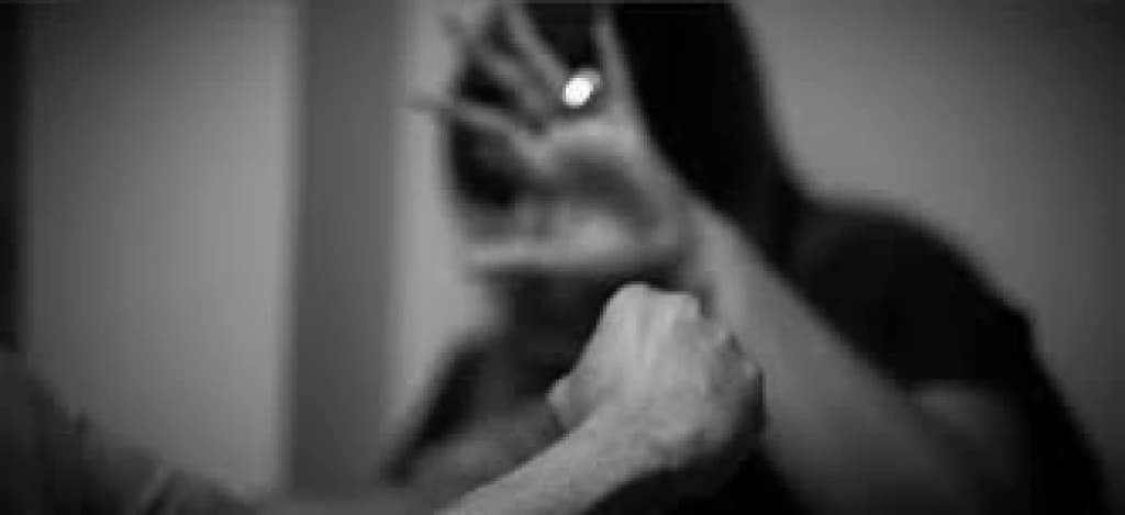 Marido drogado agride mulher e mãe é salva pelo filho em Itapema