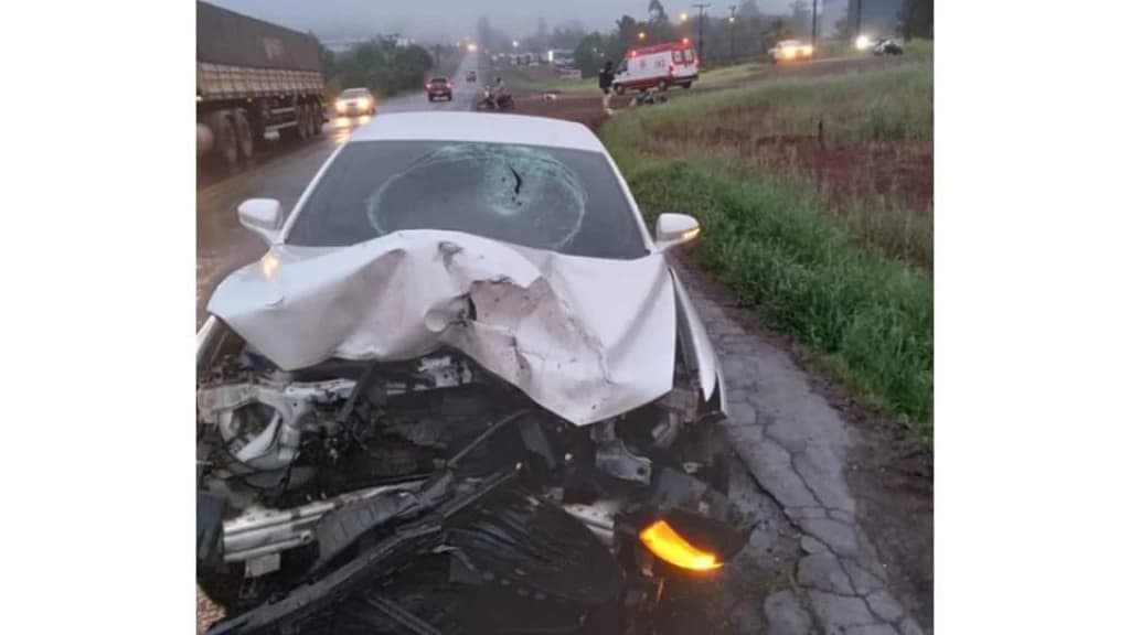 Jovem morre em violenta colisão na BR-282 em SC