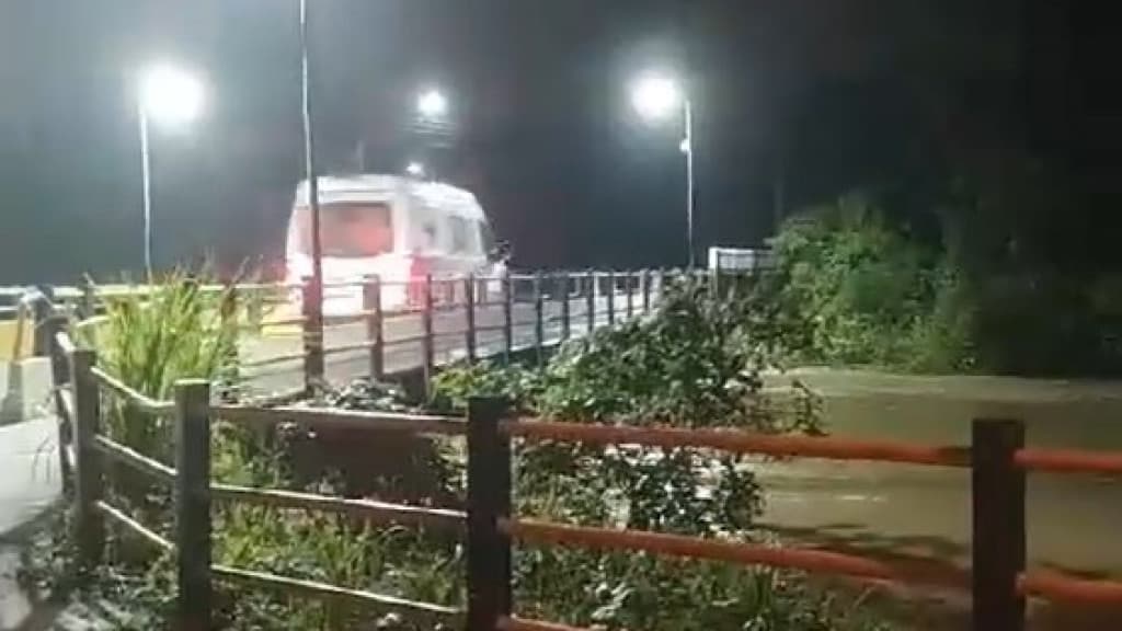 Prefeito acorda cidade com sirene de ambulância para avisar sobre inundações