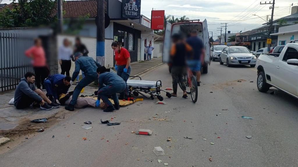 Acidente de trânsito deixa dois feridos em São João Batista