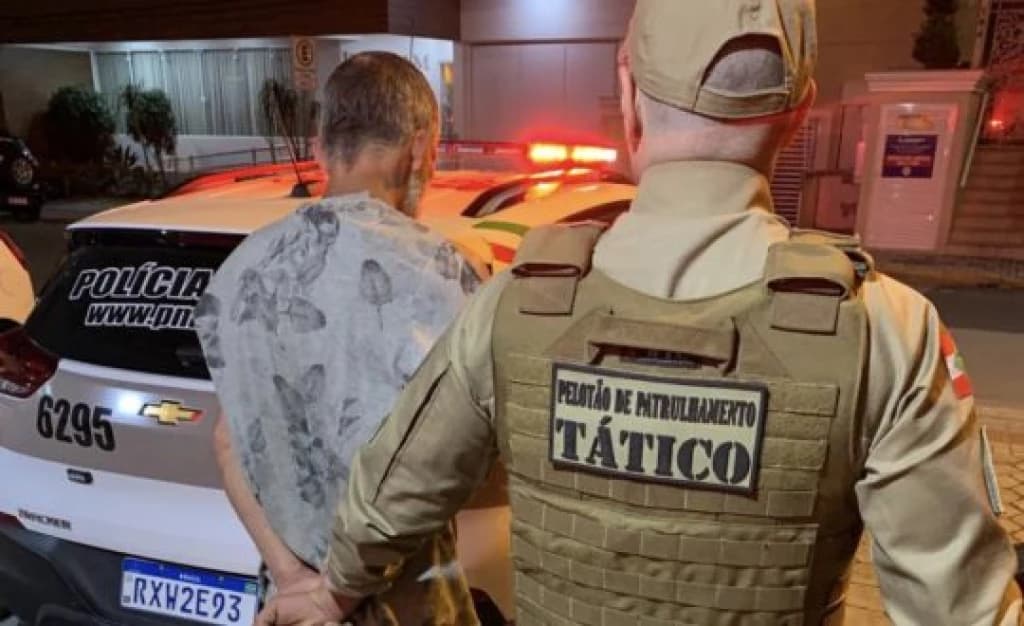 Homem que cometia furtos em série é pego por vizinhos em Itapema