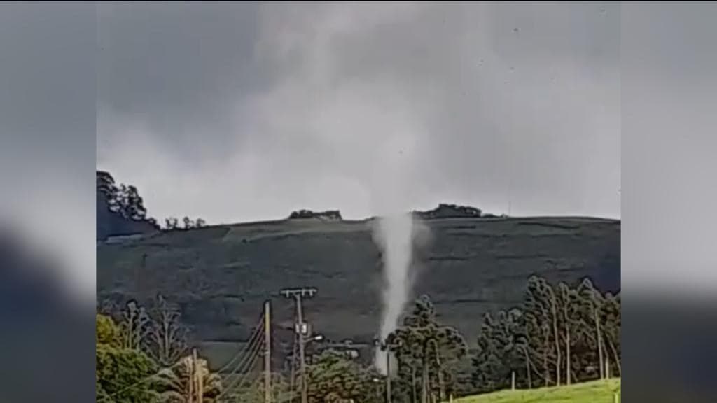 URGENTE: Mais um tornado atinge Santa Catarina