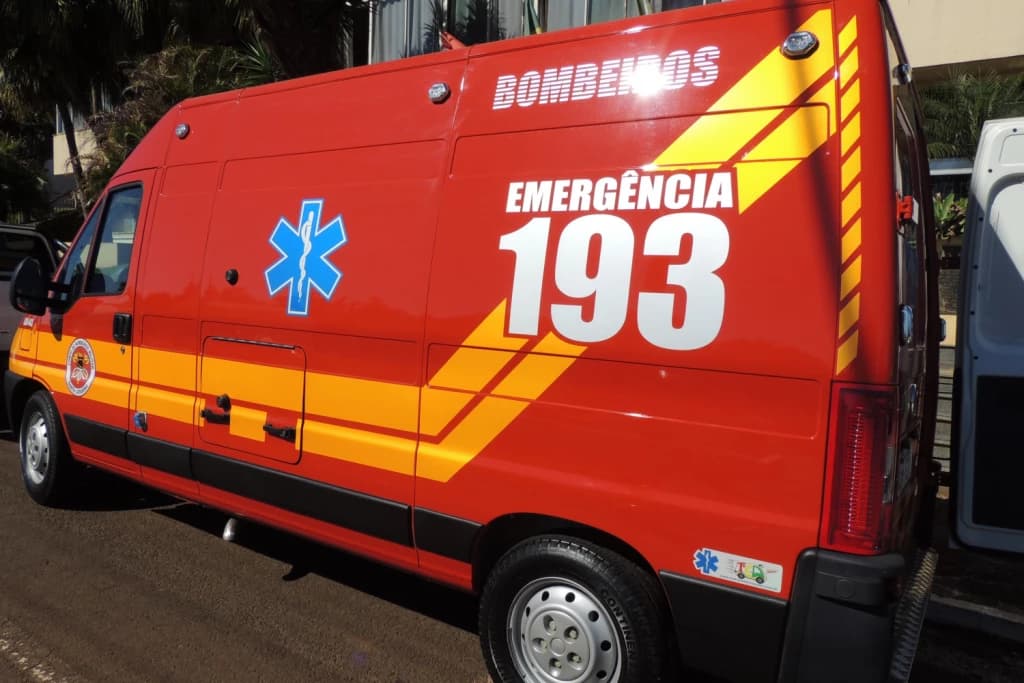 Homem peladão cai do quinto andar de prédio em Balneário Piçarras