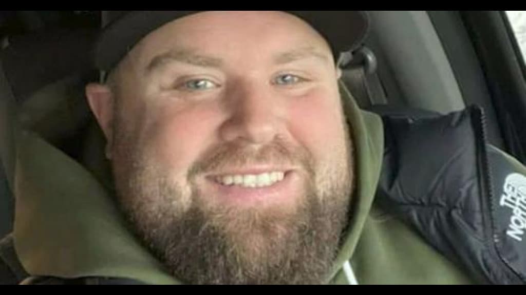 Homem usa nomes diferentes e consegue namorar 250 mulheres durante 10 anos
