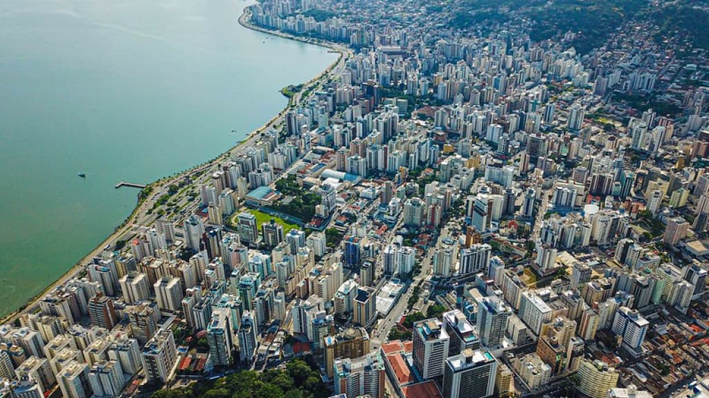 Santa Catarina tem menores índices de auxílios sociais do país, aponta IBGE