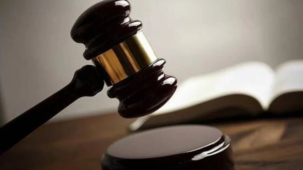 Justiça bloqueia bens de servidor que teria recebido R$ 42 mil ilegalmente em SC