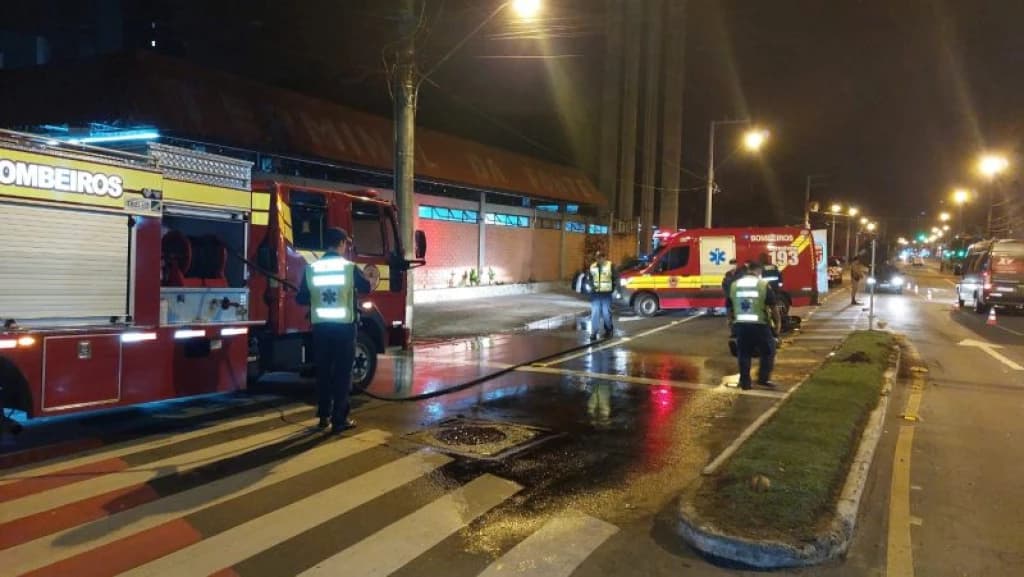 Homem morre e mulher fica gravemente ferida em acidente em Blumenau
