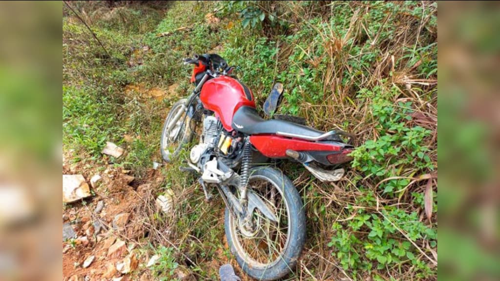 Jovem de 19 anos morre após colisão entre moto e ônibus