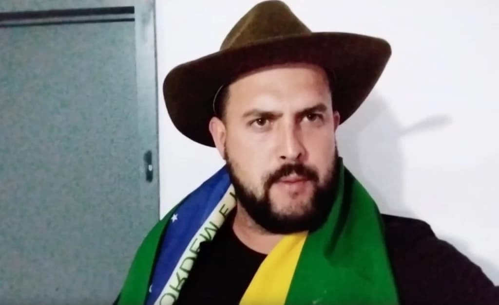 Bolsonaro compartilha vídeo de “Zé Trovão” sobre greve dos caminhoneiros