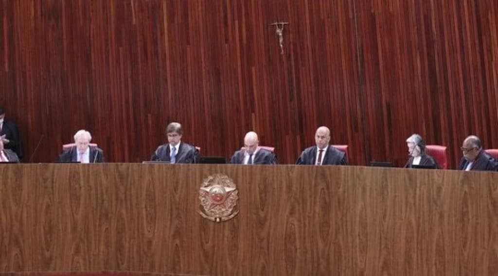 TSE decide pela proibição do porte de armas nos locais de votação