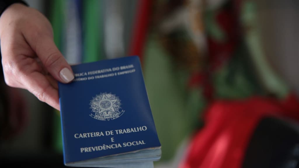Santa Catarina cria 95 mil novos empregos no primeiro semestre de 2024