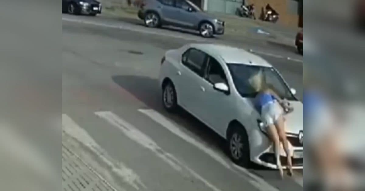 Mulher é atropelada por veículo no momento que atravessava faixa de pedestre em Jaraguá do Sul