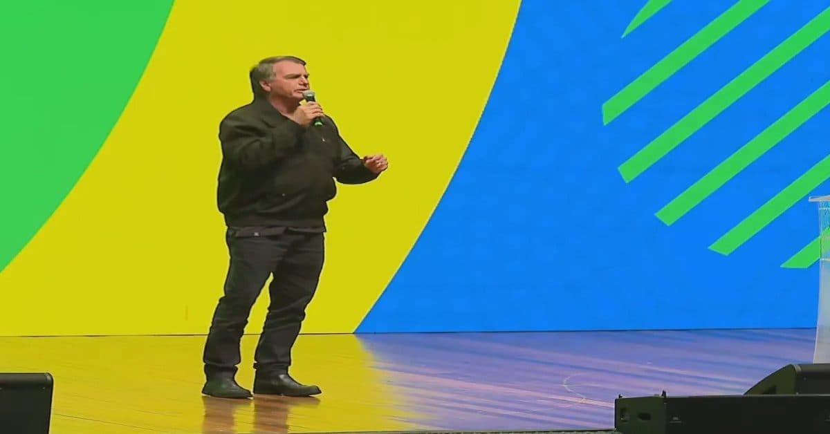 “Um país onde se rouba a esperança do seu povo, caguei para prisão”, diz Bolsonaro