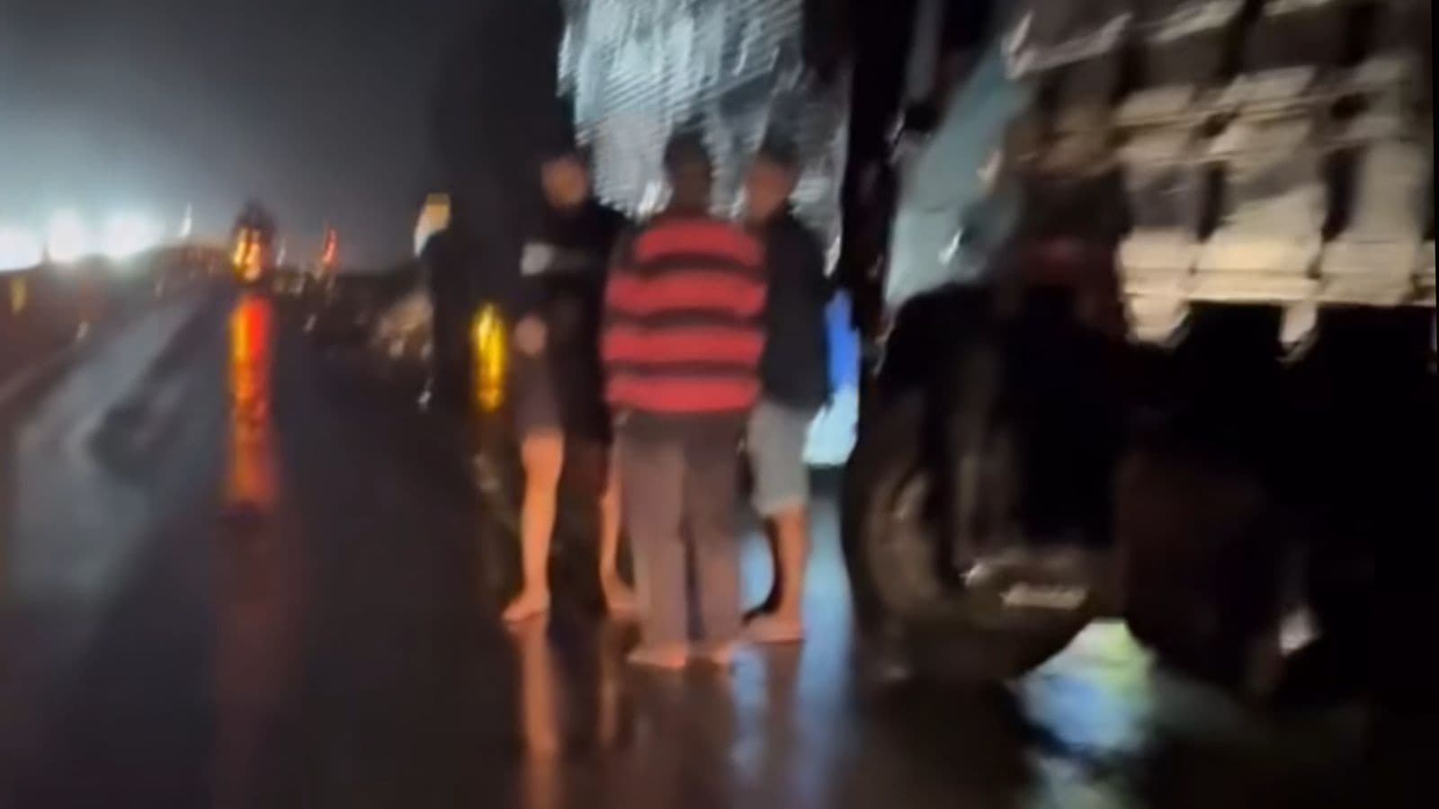 URGENTE: Motociclista morre em colisão com caminhão no Morro dos Cavalos, na BR-101