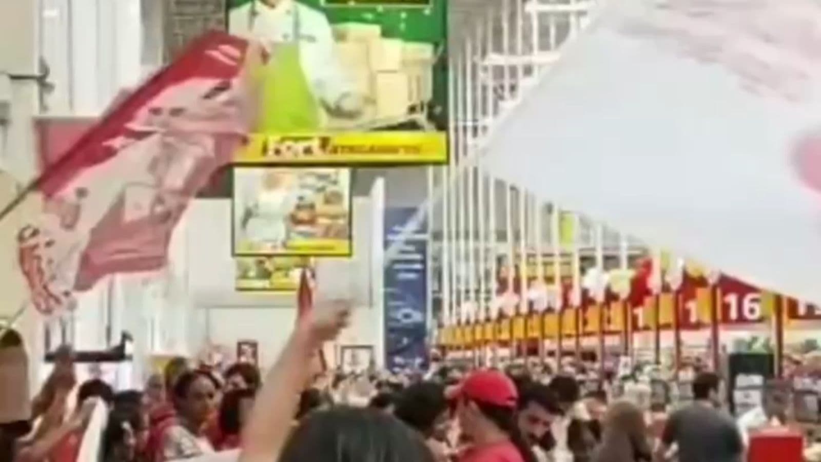 Mesmo com 8 mil vagas de emprego em SC, manifestantes invadem mercado e exigem cestas básicas