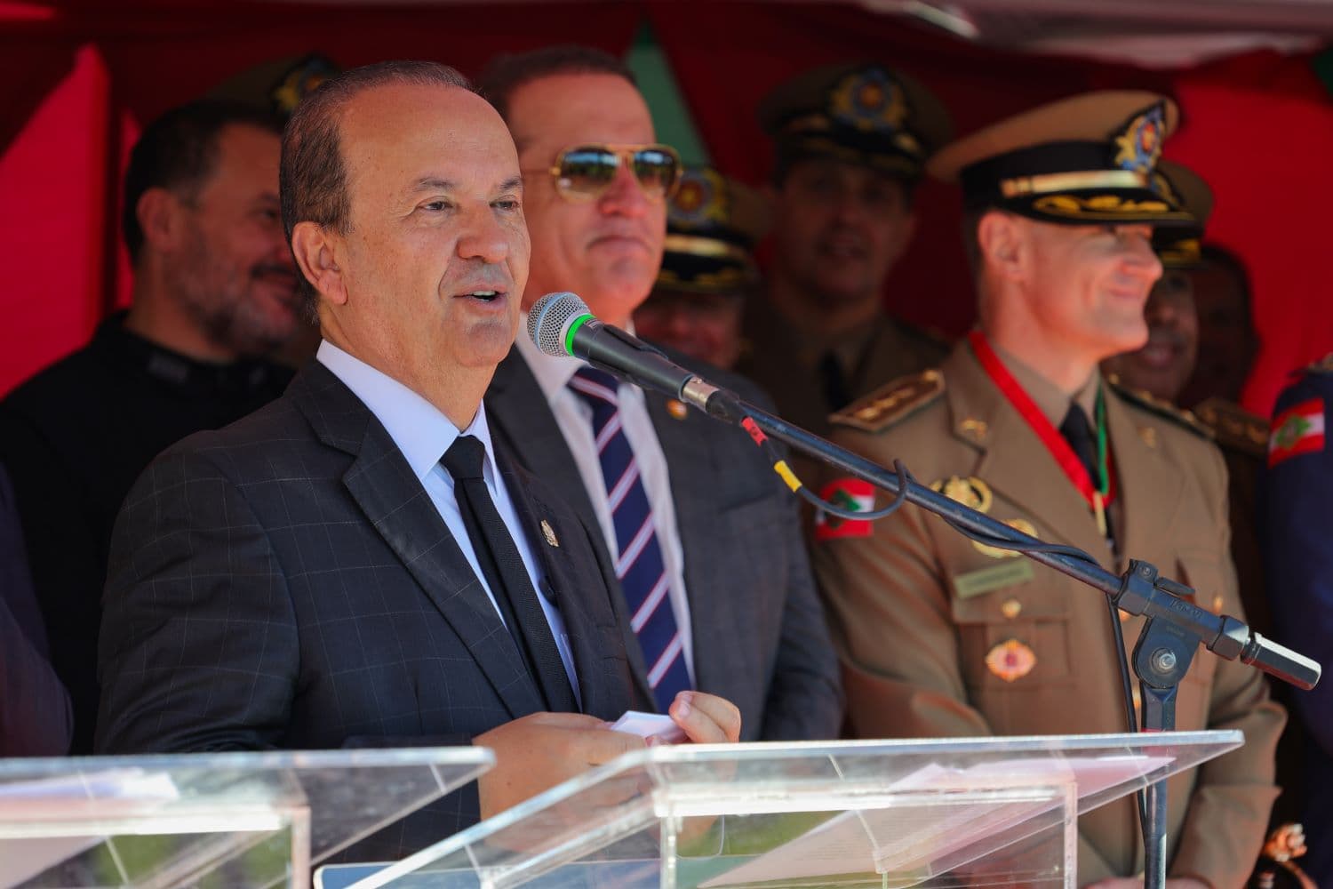 “Coragem, disciplina e vocação para servir, são 190 anos de dedicação à proteção dos catarinenses”, afirma Jorginho Mello na solenidade de aniversário da PMSC