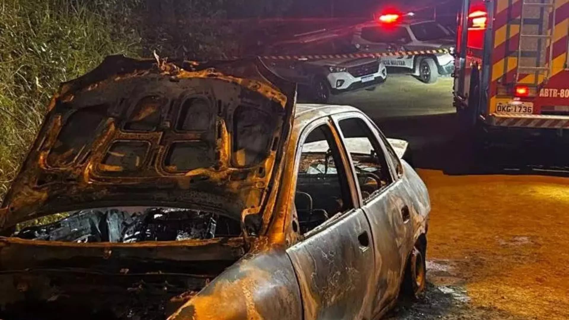 Corpos carbonizados em carro incendiado em São João Batista seriam de jovens executados, aponta investigação