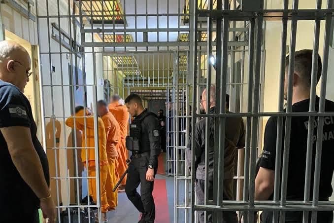 Soltura em massa: Justiça libera 89 presos por falta de vagas em penitenciária de SC