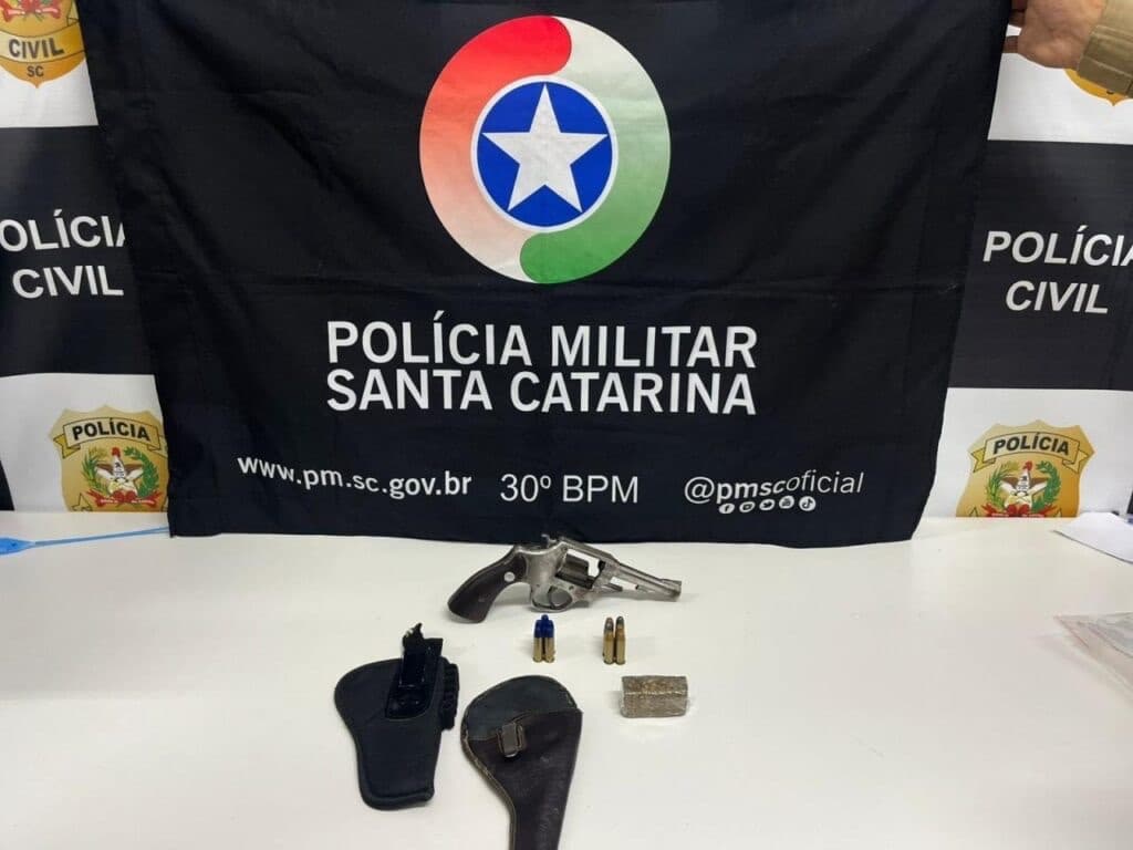 Tiro na perna, ameaça de família e prisão: jovem é baleado e suspeito acaba detido
