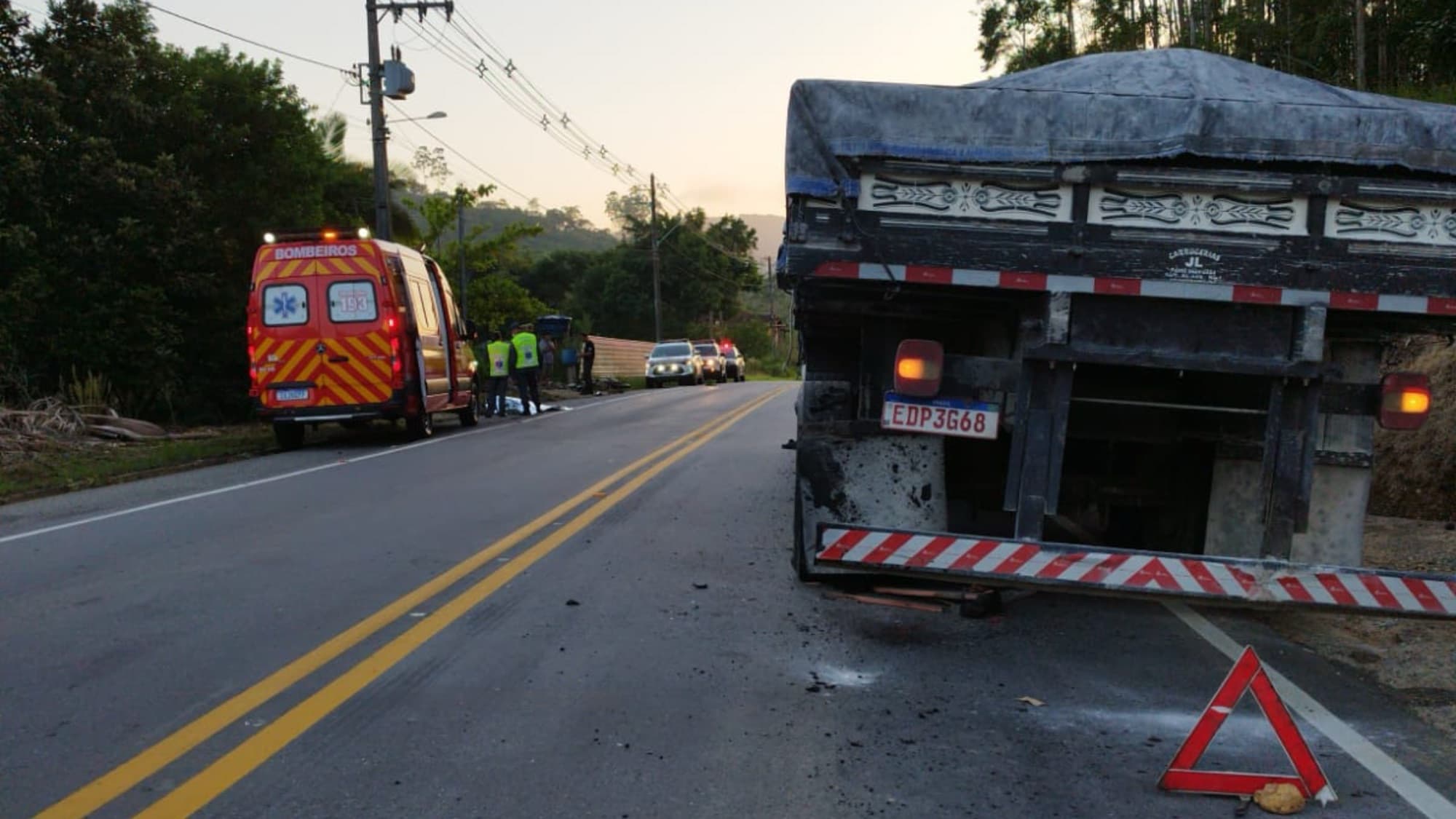 Motociclista morre em batida com caminhão e provoca comoção no Vale do Itajaí