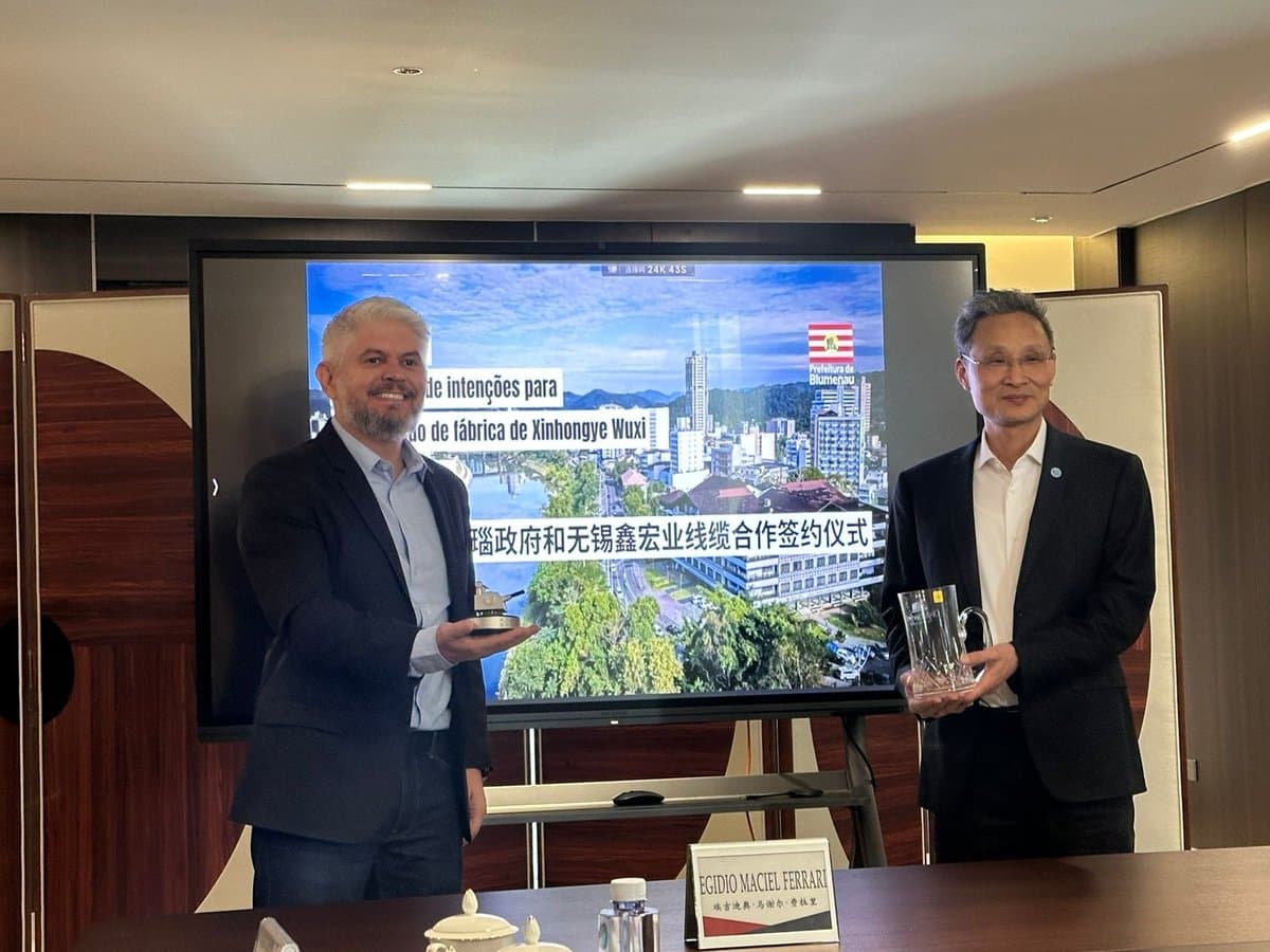 Da China para Blumenau: empresa bilionária de carros elétricos quer se instalar em SC