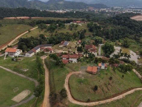Onde a vida recomeça: comunidade em SC acolhe pessoas e transforma histórias
