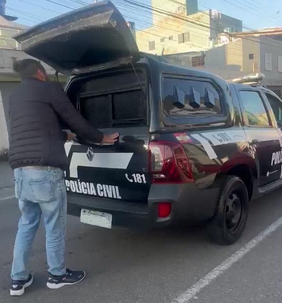 Golpe da falsa entrevista de emprego termina com duas mulheres presas em flagrante