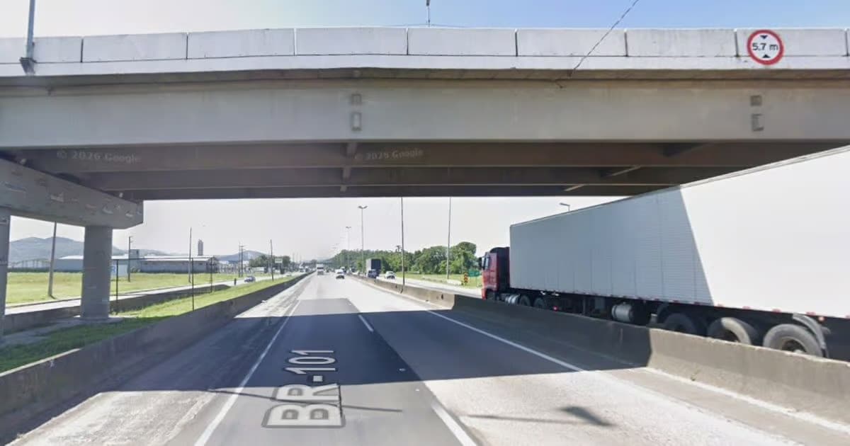 Mulher de 32 anos morre após atropelamento na BR-101 em Itajaí