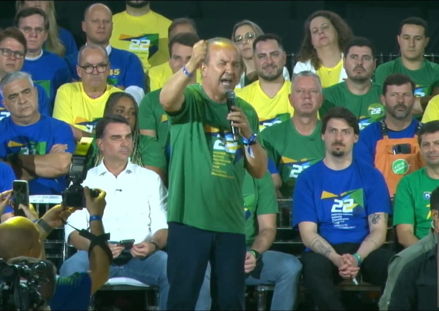 “É isso, Flávio, que você tem que fazer como presidente”, diz Jorginho Mello em convenção do PL em Florianópolis