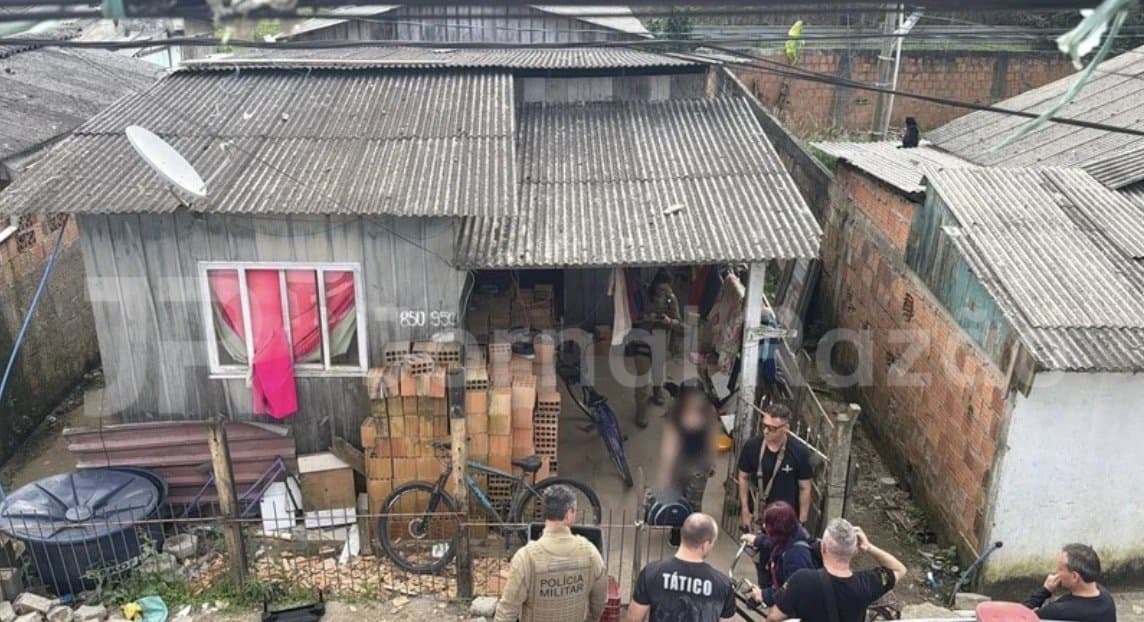 Jovem vira refém de facção, fica dias sem comer e é resgatada pela PMSC de cativeiro em Tijucas