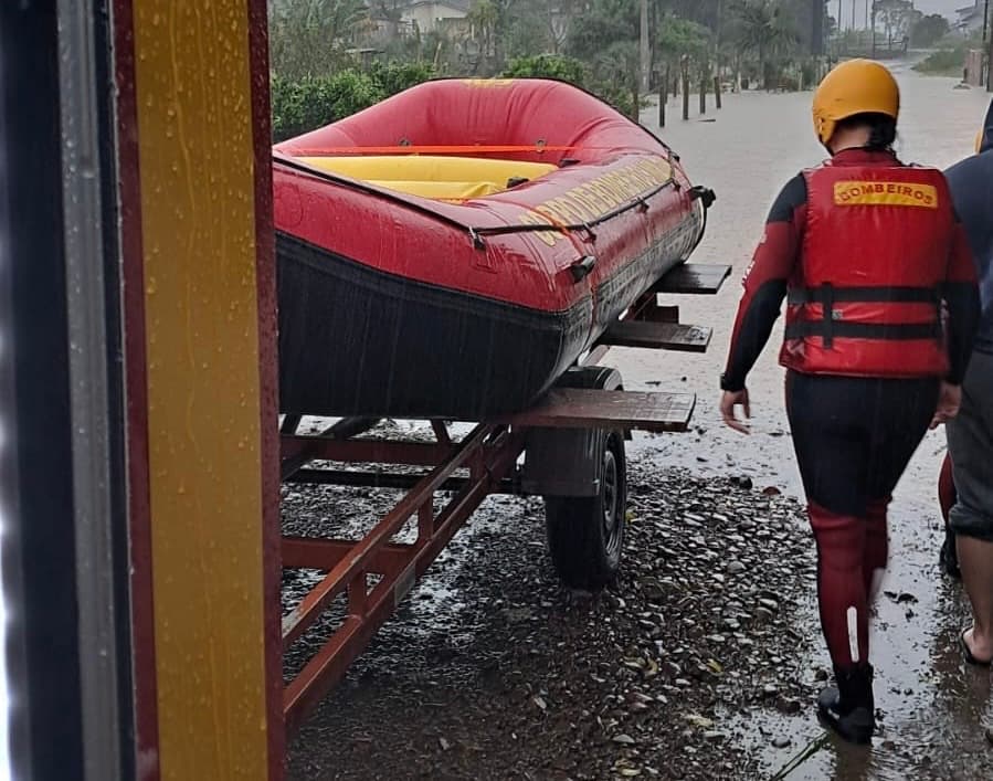 Bombeiros atenderam 39 ocorrências por chuva até a noite na região de Criciúma