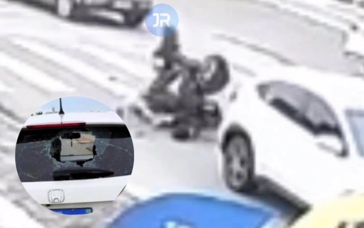 VÍDEO – Sem capacete em moto elétrica, criança bate contra traseira de carro em Tijucas