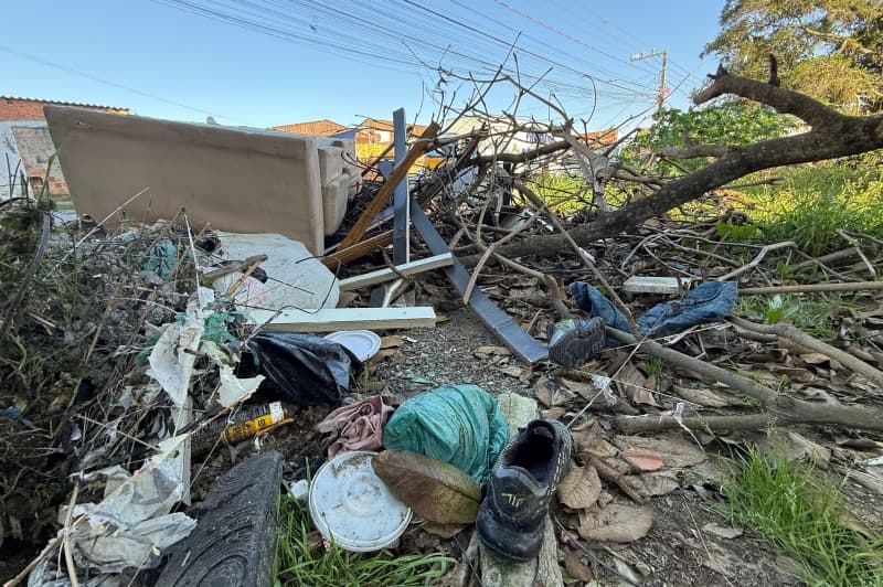 Descarte de lixo em imóvel alheio pode gerar multa de R$ 12,6 mil em Itajaí