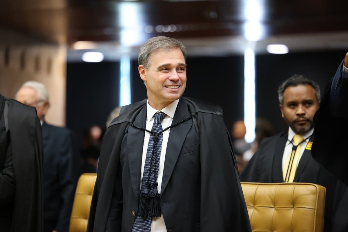 Mendonça homologa delação do “Dark Horse” e solta filho do “Careca do INSS” no mesmo dia