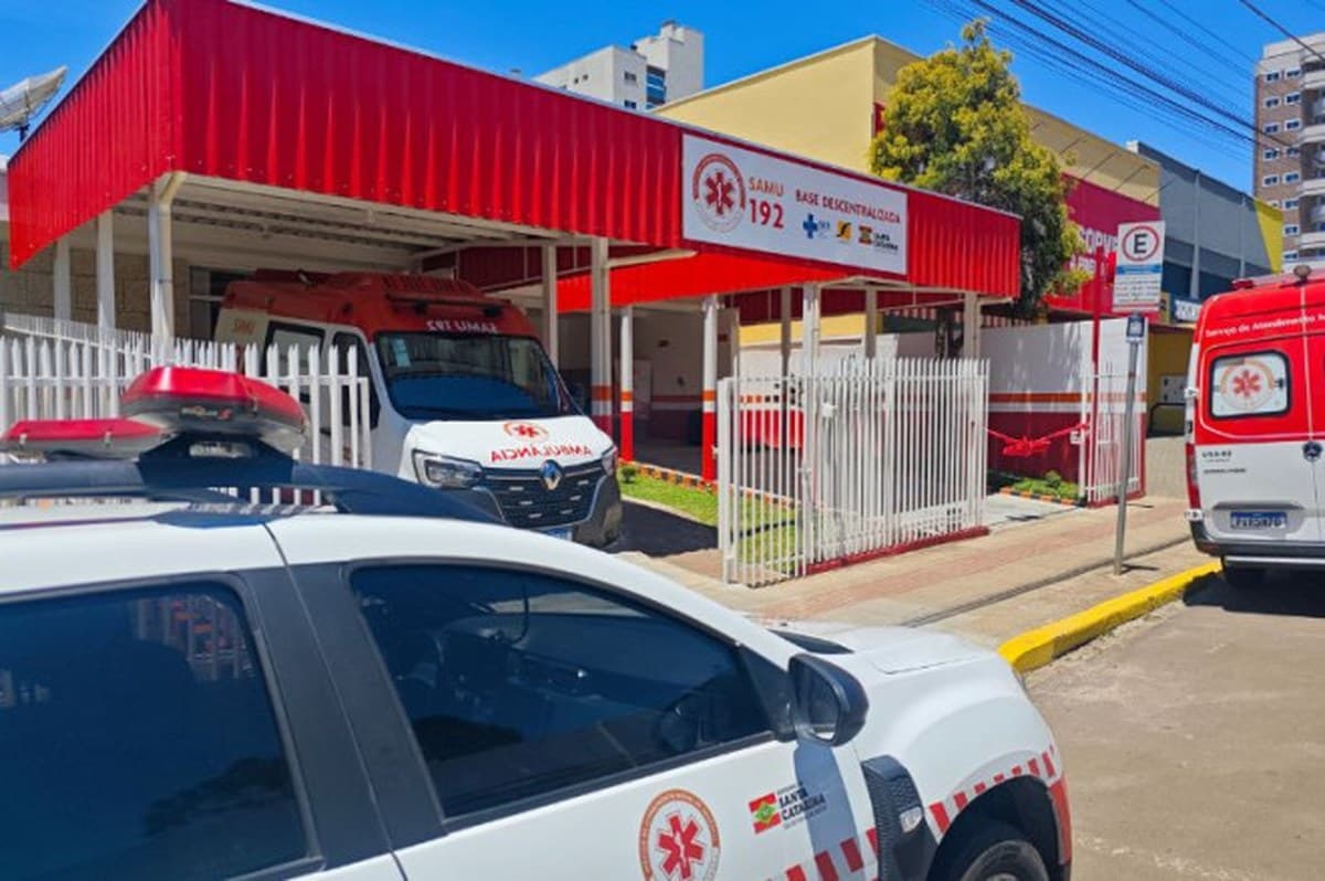 Menina de 11 anos dá à luz sozinha no banheiro de casa em Curitibanos; mãe diz que não sabia da gravidez