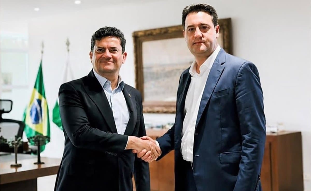 Adversários políticos, não inimigos: Sérgio Moro e Ratinho Jr. se reúnem para iniciar a transição no Paraná