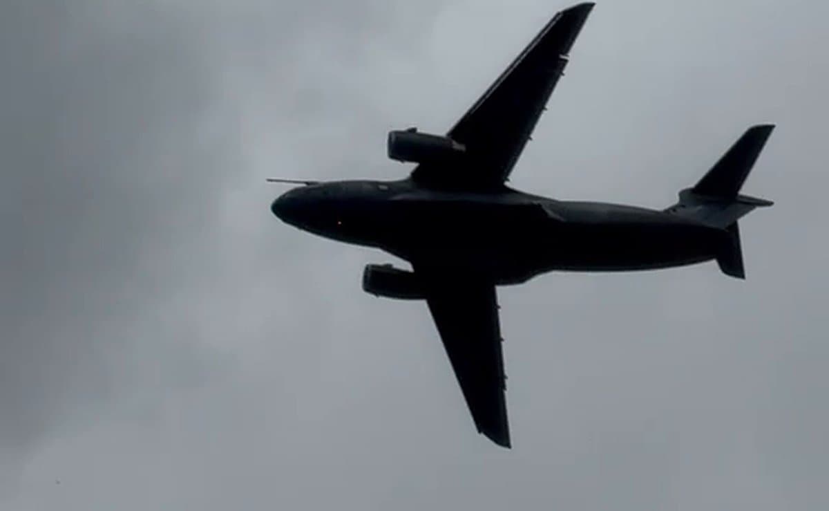 FAB explica avião de guerra que deu voltas sobre cidades de SC e intrigou moradores: “Operação Carranca”