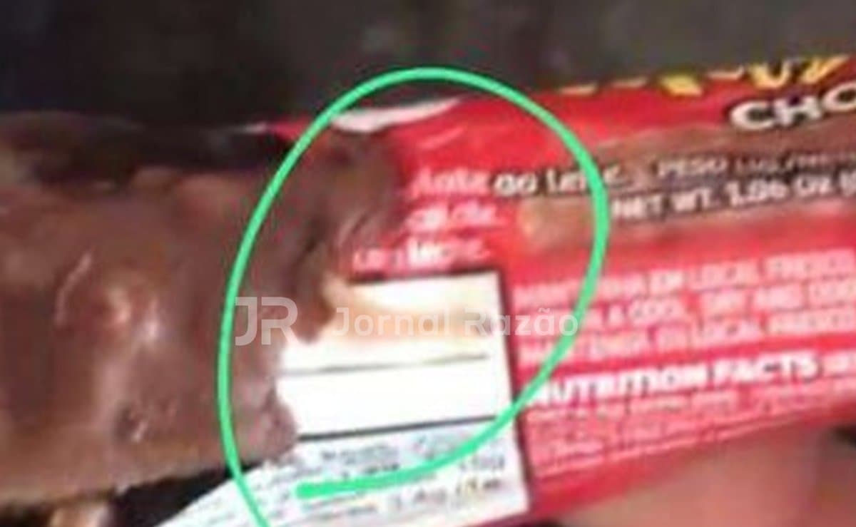 Família encontra larva viva em chocolate já aberto e fabricante é condenada a pagar R$ 8 mil em Camboriú