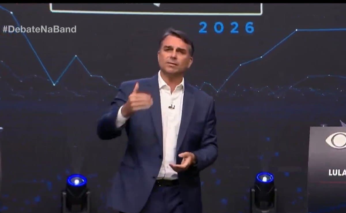 ‘Em quem você acha que o ladrão do seu celular vai votar?’, provoca Flávio Bolsonaro sobre os votos de Lula nos presídios