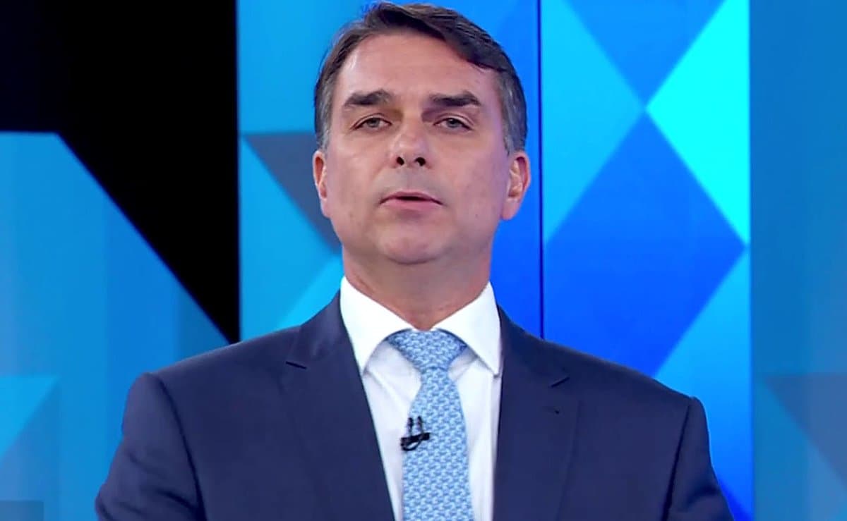 Lula chama Flávio de “jovem” que fala bobagem e ouve: “qual é o preconceito que você tem?”